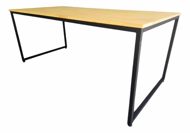 Mesa moderna con cubierta de madera y estructura metálica negra.