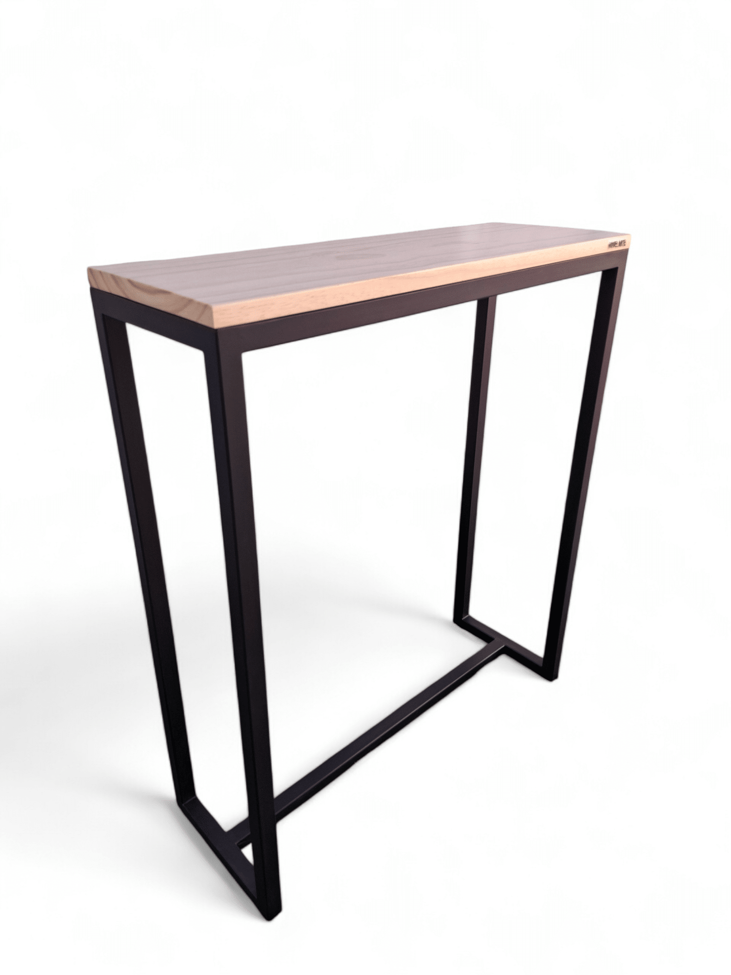 Mesa consola con base de metal negro y superficie de madera clara, diseño minimalista.