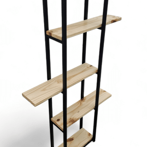 Estantería moderna de cinco niveles con estructura de metal negro y baldas de madera clara. Diseño minimalista ideal para decoración y almacenamiento en espacios contemporáneos.