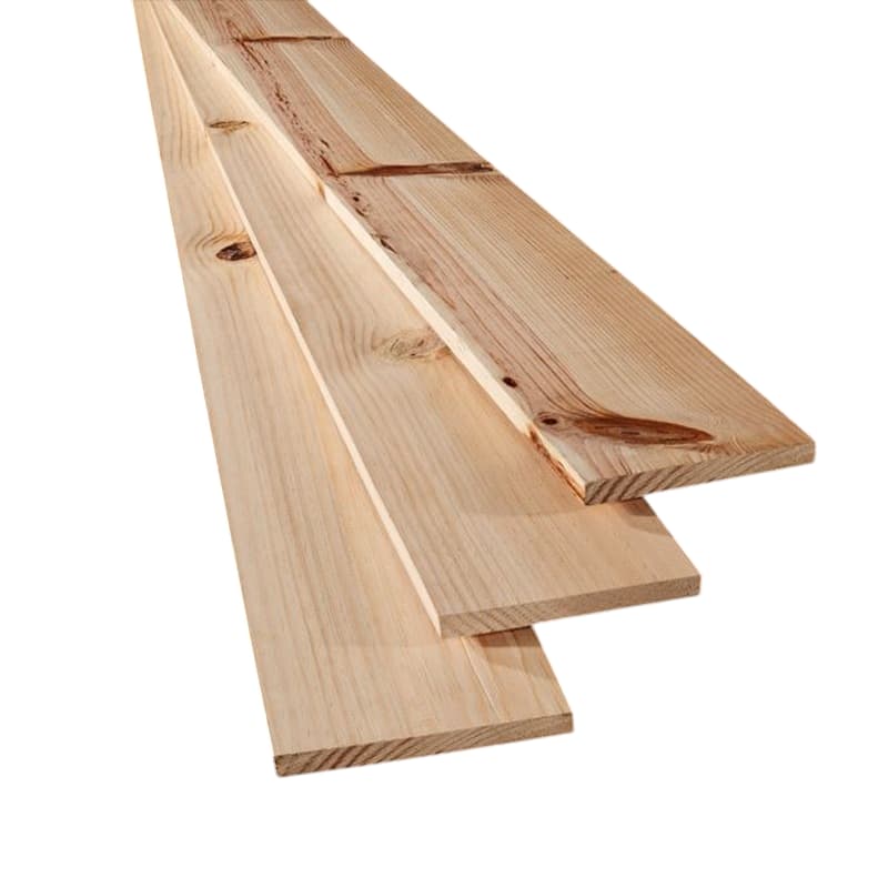 Tablas de madera de pino natural apiladas, ideales para proyectos de carpintería y construcción. Superficie lisa y tonos cálidos.