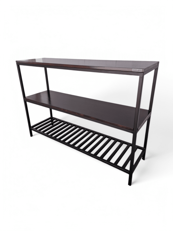 Estantería Auxiliar moderna de metal y madera oscura, con tres niveles: una superficie superior lisa, un estante intermedio sólido y un inferior de rejilla. Ideal para almacenamiento y decoración.