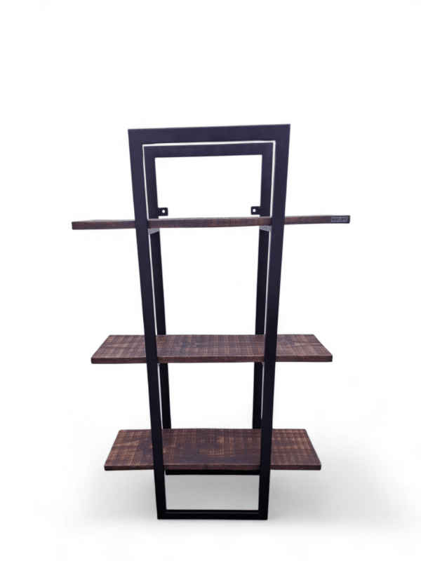 Estantería rústica de madera y metal, ideal para decorar hogares con estilo industrial. Perfecta para libros, plantas o artículos decorativos en salas de estar o estudios.