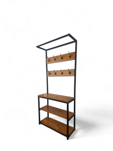 Perchero despojador de metal y madera con ganchos y estantes, ideal para organizar ropa y accesorios en la entrada del hogar. Combina funcionalidad y estética moderna.