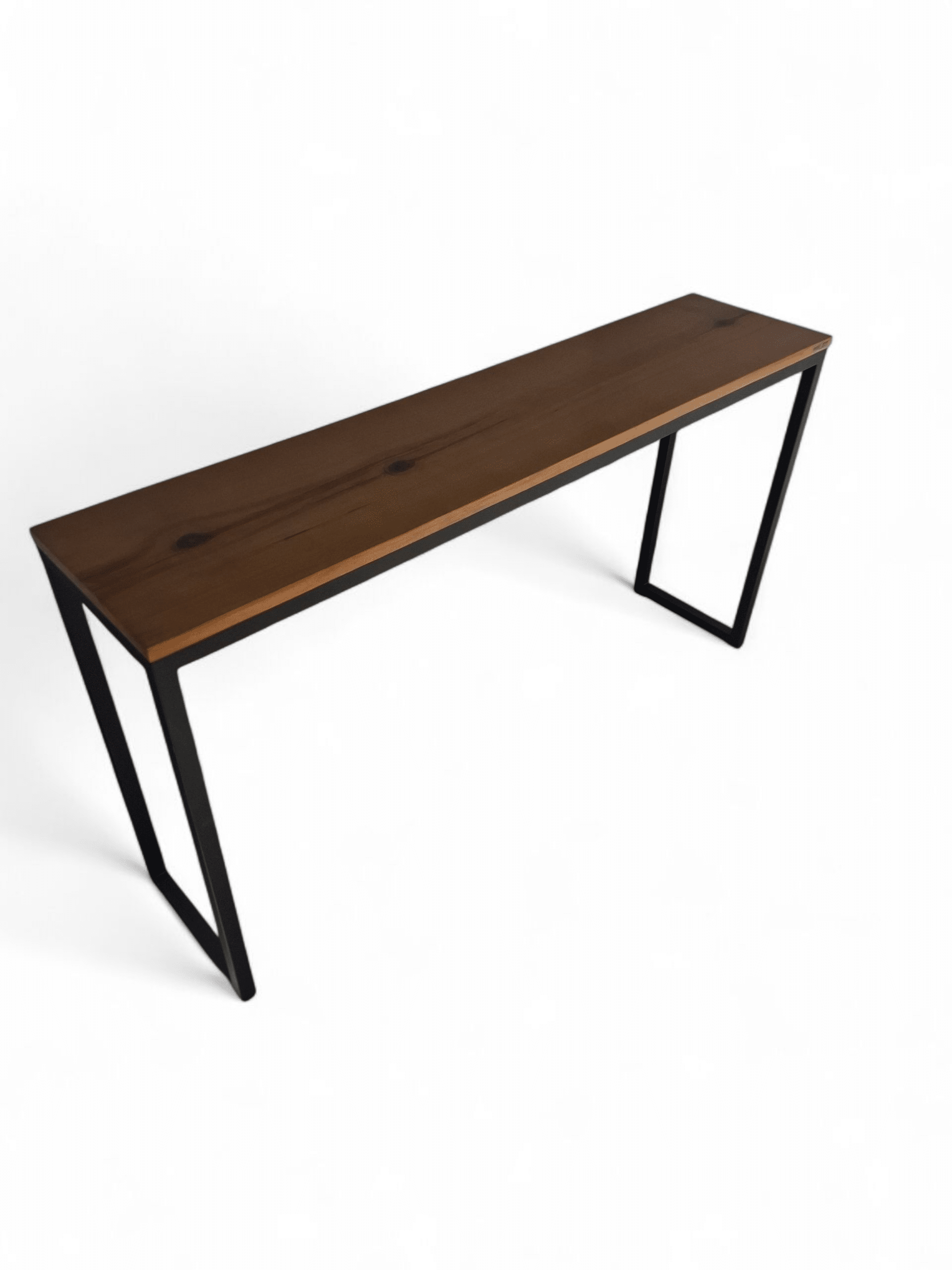 Mesa moderna con tablero de madera oscuro y patas metálicas negras en forma de Z, ideal como soporte resistente y estable para piano. Perfecta para espacios contemporáneos y multifuncionales.