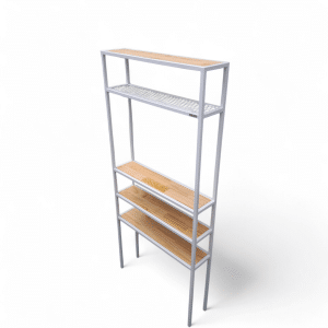 Estante de metal y madera, ideal para alacena de cocina. Permite almacenar utensilios o despensa, optimizando el espacio con estilo minimalista y funcional.