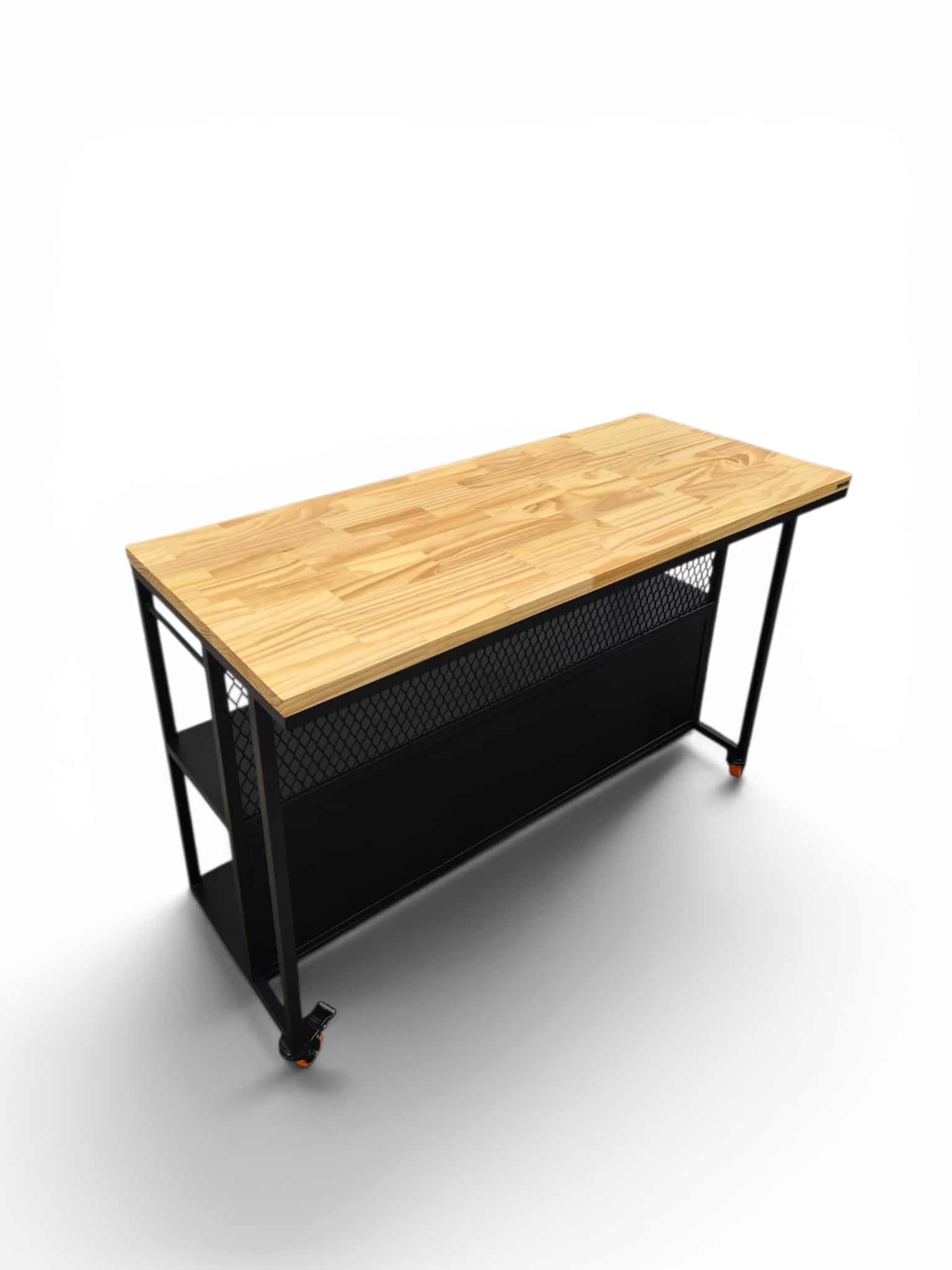 Barra desayunador moderna con superficie de madera y estantes de chapa negra; ideal para almacenamiento y reuniones informales en la cocina.