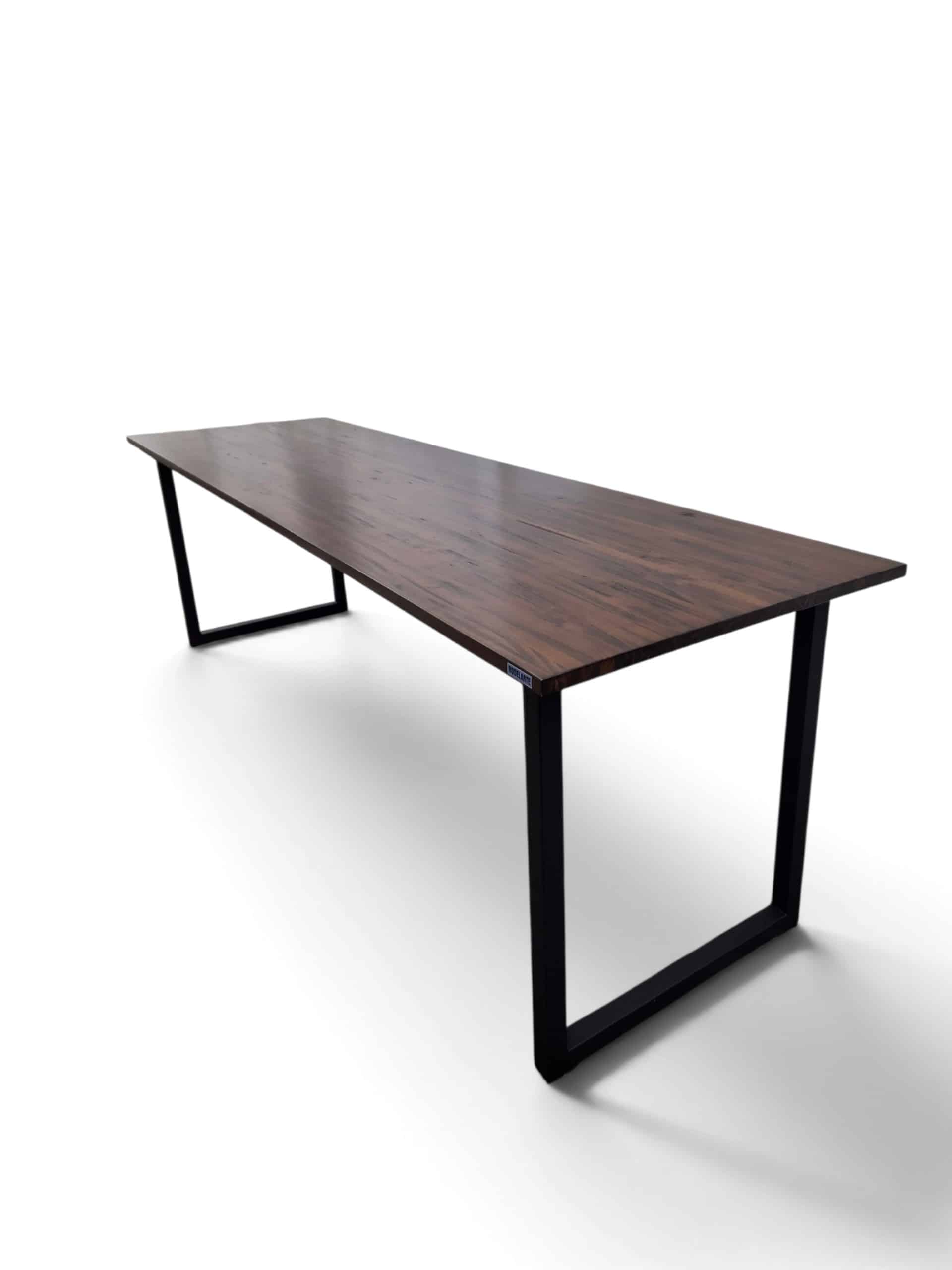 Mesa de trabajo de oficina 240x75x70 cm, madera tono nogal, estructura negra satinado. Ideal como escritorio amplio para dos estaciones o reuniones