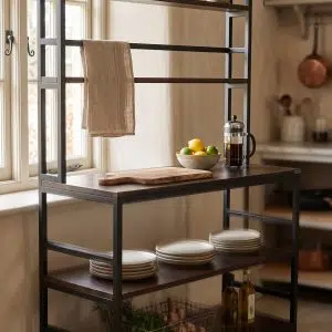 Mesada Auxiliar de Cocina (ambientada IA)