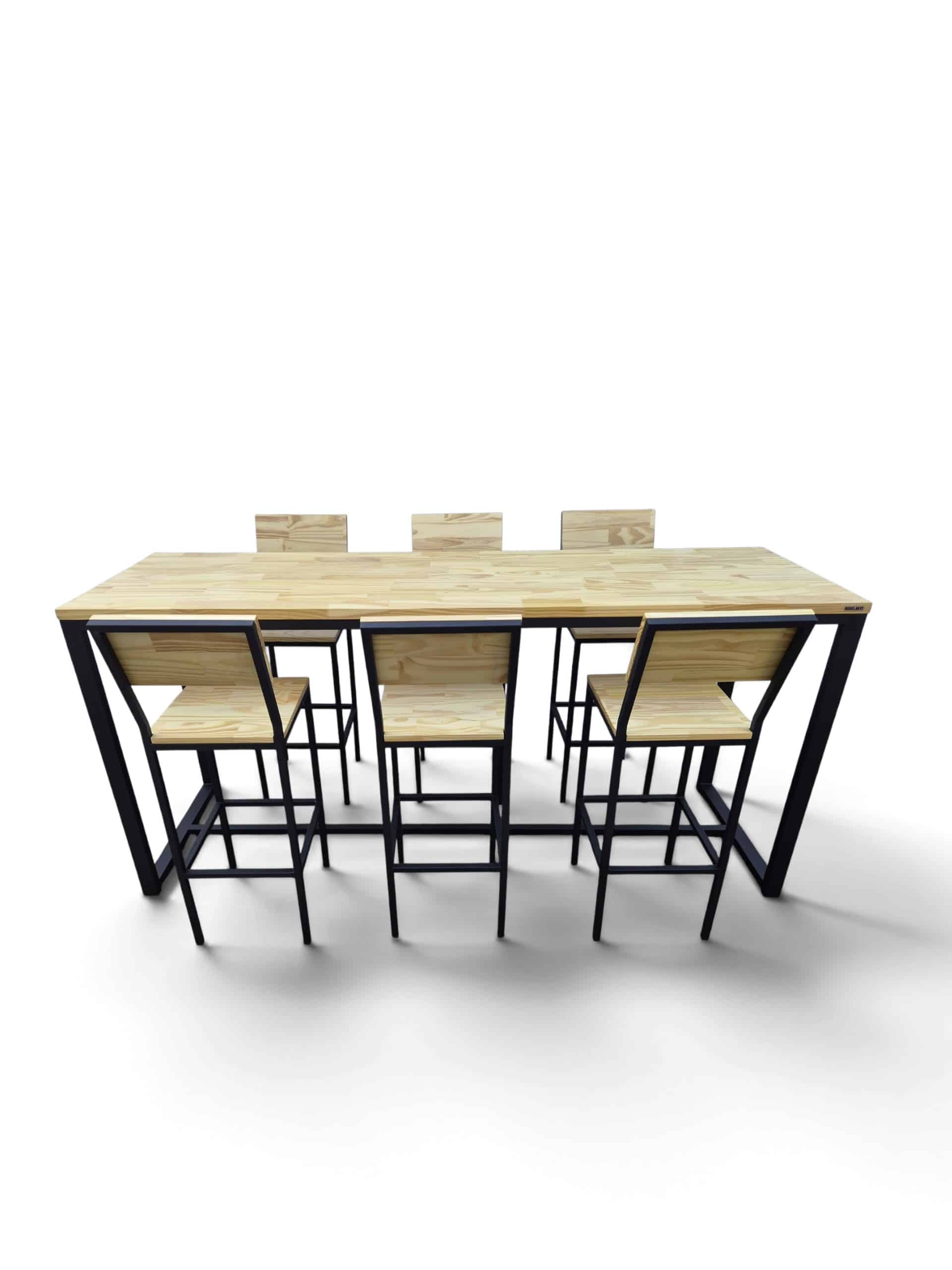 Juego de comedor alto estilo industrial con estructura negro satinado y madera tono cristal. Incluye mesa de 210x100x60 cm y 6 banquetas con respaldo, ideal para desayunadores o barbacoas