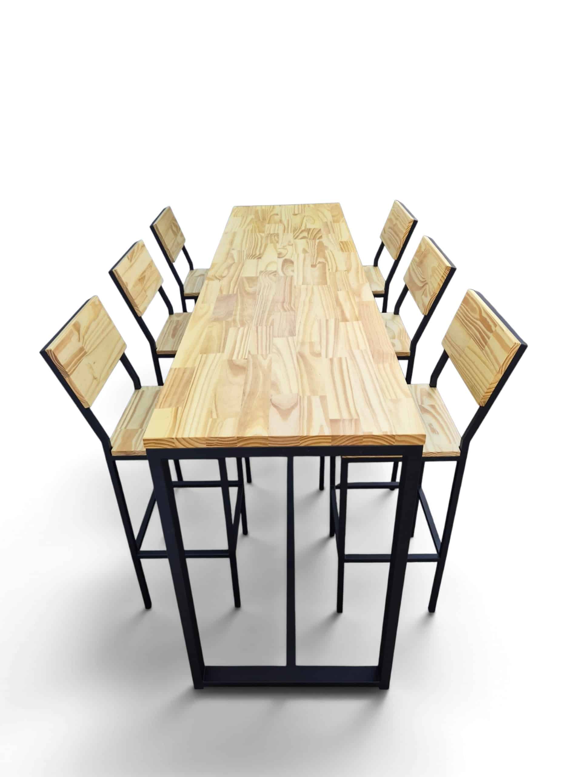 Juego de comedor alto estilo industrial, con mesa y 6 banquetas de madera tono cristal y estructura negro satinado. Ideal para barras y desayunadores, mide 210x100x60 cm