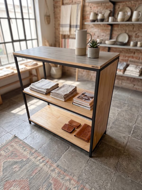 Mesa Mostrador con Estantes (ambientada IA)