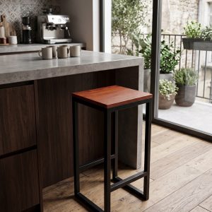 Taburete para Barra de Hierro y Madera Maciza (ambientada IA)