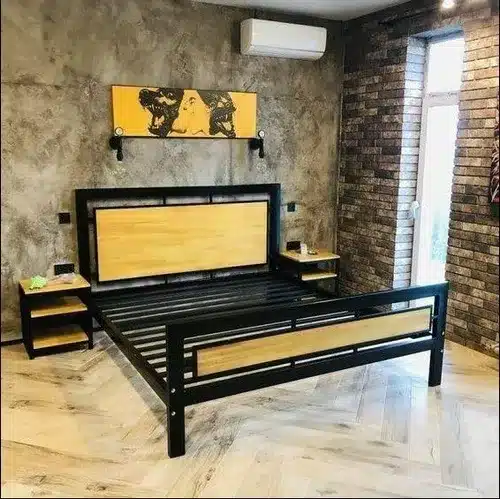 Cama de diseño robusto en hierro y madera bufón