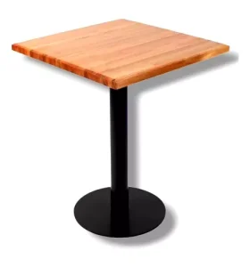 Mesa cuadrada con tablero de madera clara y base de metal negro. Diseño moderno y minimalista. Ideal para cafés o espacios reducidos.