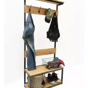 Perchero de metal y madera con estantes, ganchos para colgar ropa y espacio de almacenamiento inferior, diseño moderno y funcional para entrada o recibidor.
